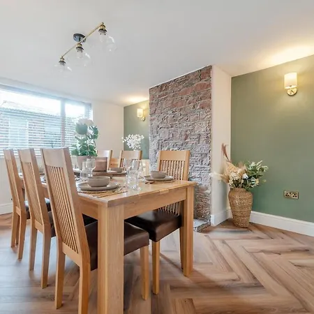 Long In Allonby, 3-bed House, Sleeps 6, Parking, Wifi, Ev Plug