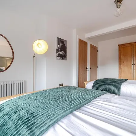 Дом отдыха Long In Allonby, 3-bed House, Sleeps 6, Parking, Wifi, Ev Plug Allonby